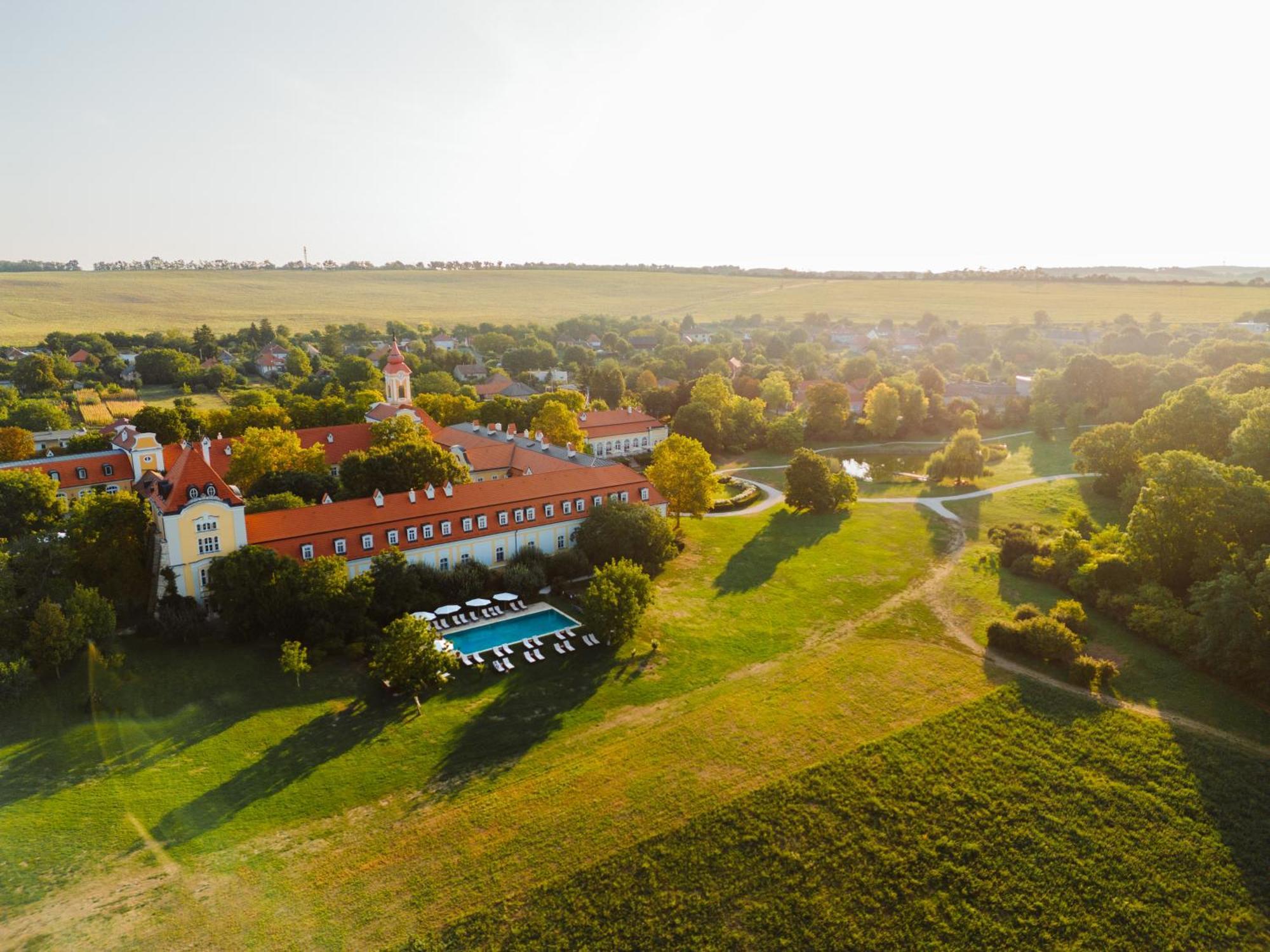 Hotel Chateau Bela Eksteriør bilde